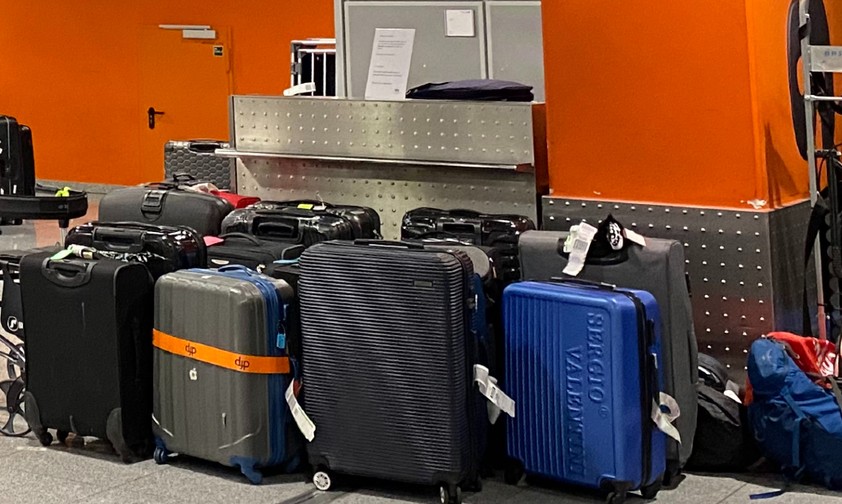 Koffer am Flughafen Düsseldorf: Zwei neue Abfertigungsfirmen.