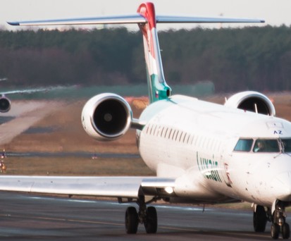 Flieger von Luxair in Berlin-Tegel: Passagierzahlen hinter Erwartungen.