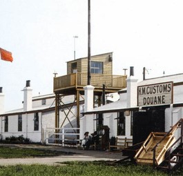 Kontrollturm des Croydon Airports: 1920 wurde der erste Kontrollturm der Welt aufgestellt.
