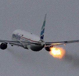 Der Vorfall in Amsterdam: Das rechte Triebwerk der Boeing 767 hatte Probleme.