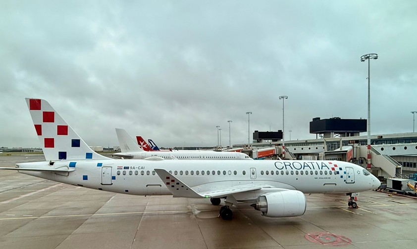 Airbus A220 von Croatia Airlines: Die Fluggesellschaft muss sparen.