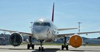 Geparktes Flugzeug ohne Triebwerke: Die Motorenprobleme belasten die Airlines.