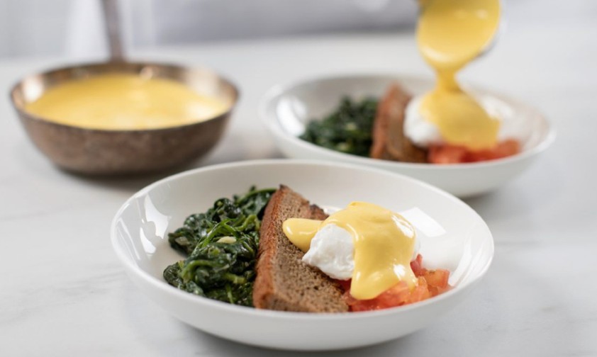 Pochiertes Ei mit Spinat: Neues kulinarisches Konzept bei Austrian.