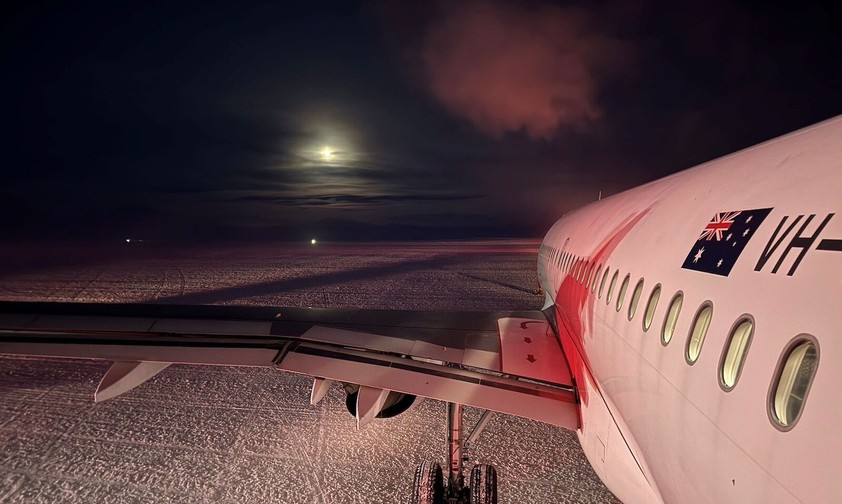 skytraders airbus a319 antarktis 01