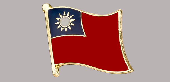 Pin mit taiwanesischer Flagge: Verboten an Bord der Emirates-Flieger oder auch nicht...
