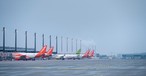 Flugzeuge von Easyjet und Air Baltic am BER: Preise noch nicht wieder auf Niveau von 2019.