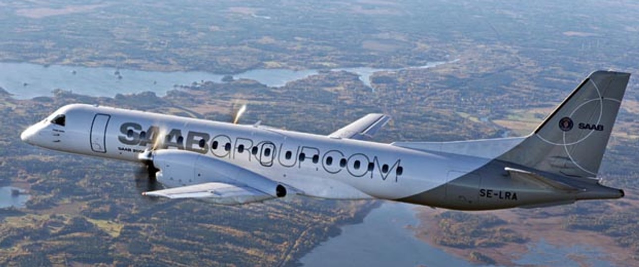 Die Saab 340 war ein großer Erfolg. Und so entschied sich der schwedische Hersteller 1988, ein vergrößertes Modell zu bauen. Auch sie war technisch gut, mit einer Reisegeschwindigkeit von 665 Kilometern pro Stunde war die Saab 2000 etwa sehr schnell.
