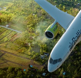 Airbus A220 von Air Baltic: Die Airline muss ein Problem lösen.