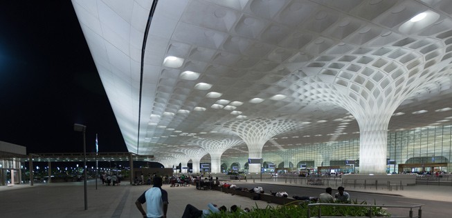 ... Mumbai (BOM), beide in Indien.