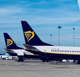 Flieger von Ryanair: Die Billigairline fliegt selber ab Tegel.