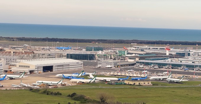 Rom-Fiumicino - statt 20 nur noch 10 Abflüge.