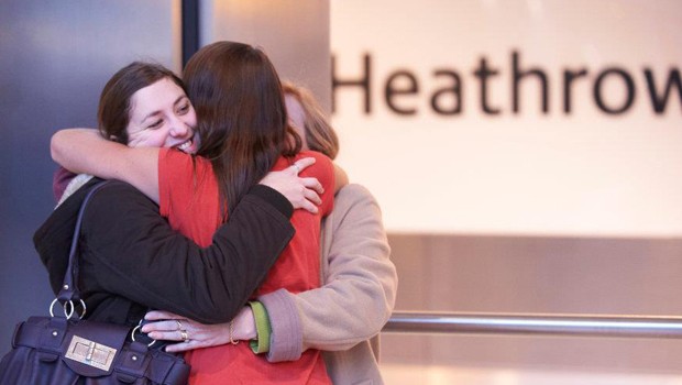 Rückkehrer am Flughafen Heathrow: Der AIrport ist überlastet.