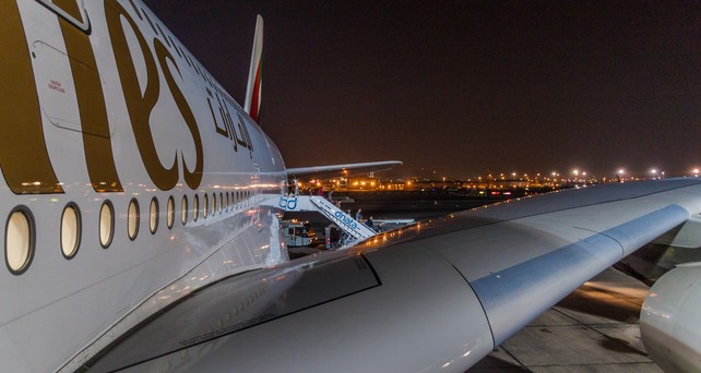Airbus A380 von Emirates: In China mussten jetzt 373 Reisende eine ganze Nacht im Superjumbo aushalten.