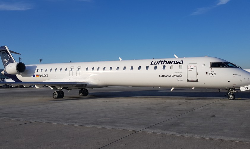 Bombardier CRJ 900 von Lufthansa Cityline: Schon recht klein.