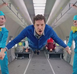 Auf Parabelflug entsteht geniales Musikvideo