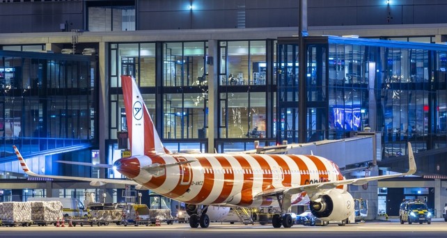 A320 Neo von Condor am BER: Reisende aus Berlin profitieren vom Codeshare-Abkommen des Ferienfliegers mit Emirates.