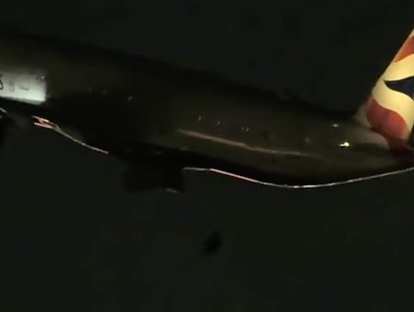 Abfallendes Rad: Das Flugzeug flog ohne Probleme bis ans Ziel in London. 