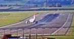Airbus A320 von Edelweiss schlittert beinahe von der Piste