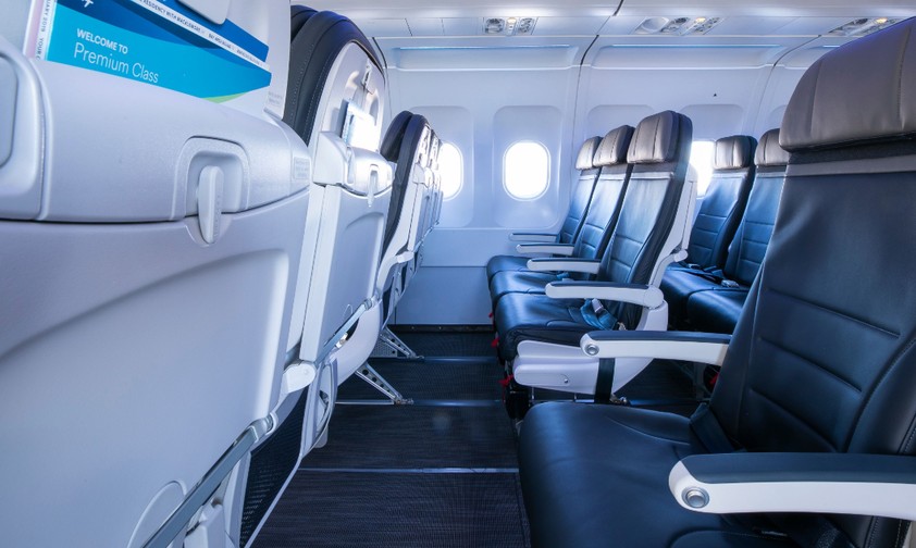 Kabine von Alaska Airlines: Bitte sitzen bleiben.