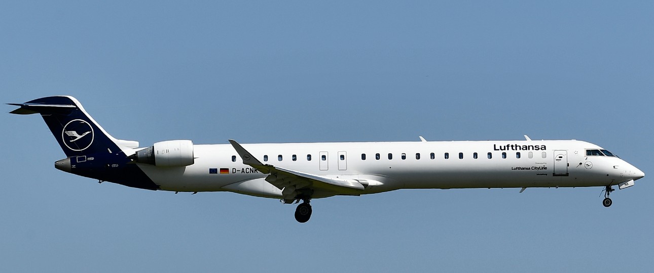 CRJ 900 von Lufthansa Cityline: zwei Routen weniger.