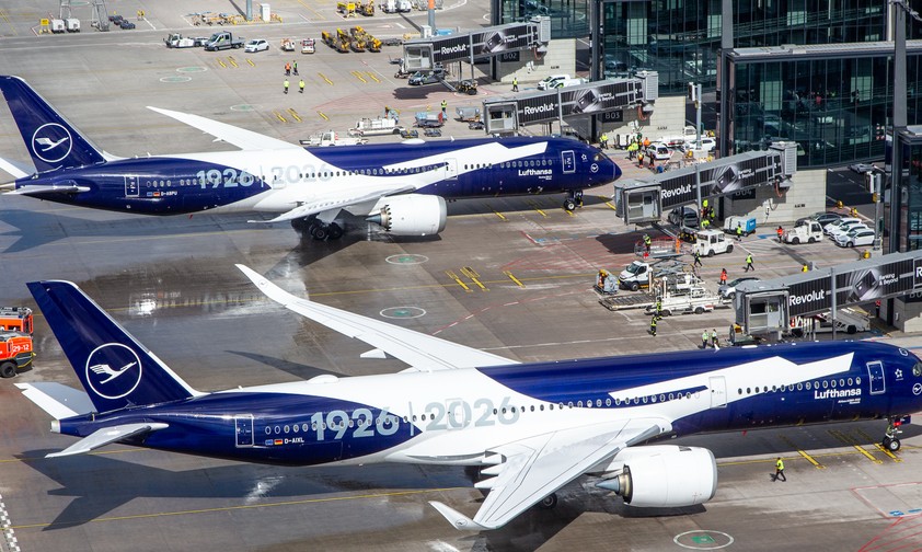 Jubiläumsflieger von Lufthansa: Das Personal ist nicht in Feierlaune. 