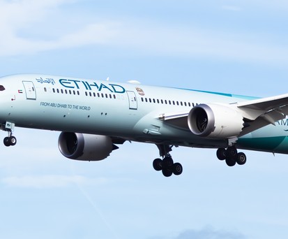 Etihad Boeing 787: Dreamliner der Airline erhalten die neue Triebwerkswäsche.
