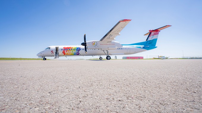 Der sogenannte Pride-Flieger von Luxair.