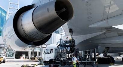 lufthansa betakung boeing 747 400 01