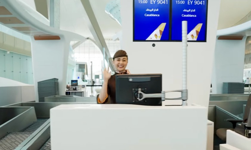 Etihad-Check-in im neuen Terminal A des Flughafens Abu Dhabi: Die Airline ...