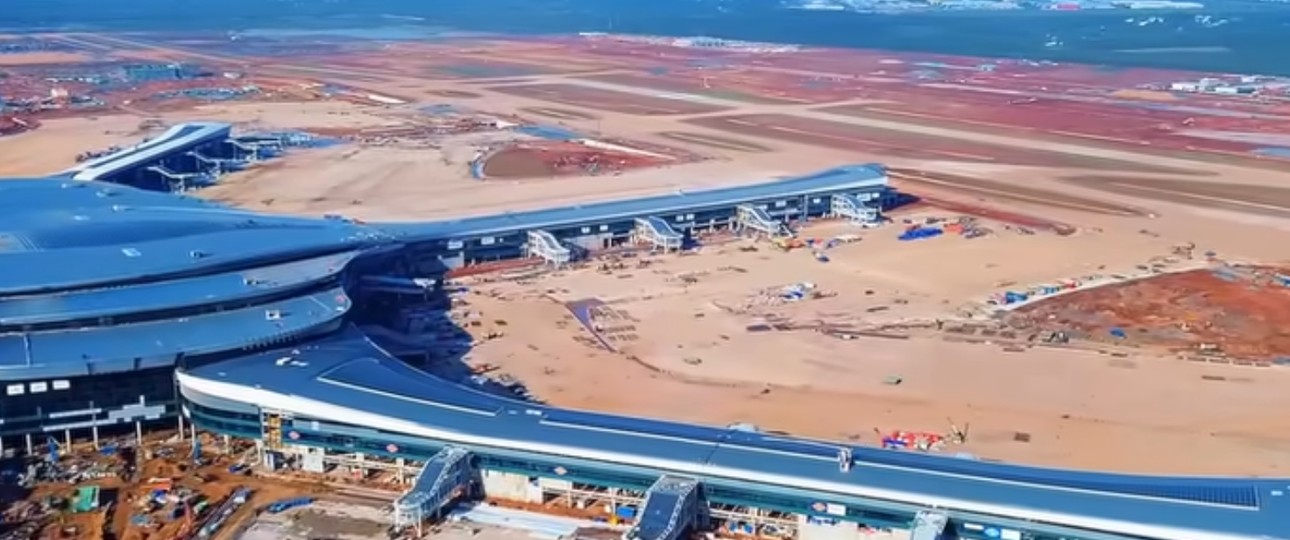 Luftaufnahme des neuen Flughafens von von Ho-Chi-Minh-City: Am 19.12. landen drei Flüge vietnamesischer Airlines. 