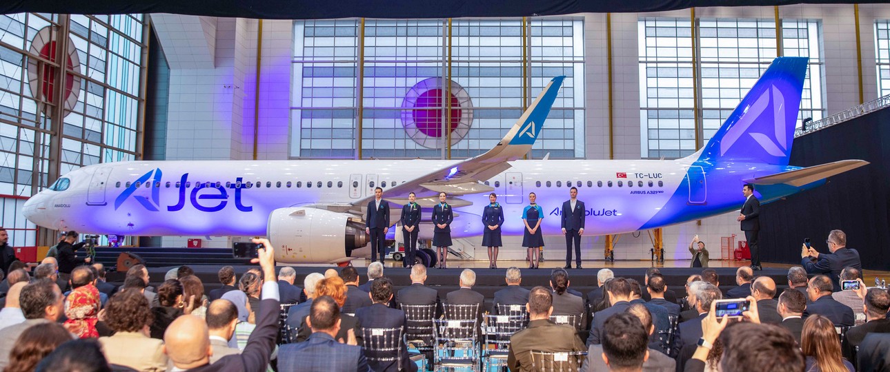 Am 24. November stellte Turkish Airlines die neue Identität der neuen Tochter öffentlich vor.