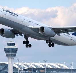 Airbus A330-300 mit der Registrierung D-AIKL (hier im Jahr 2009): Im Sondereinsatz.