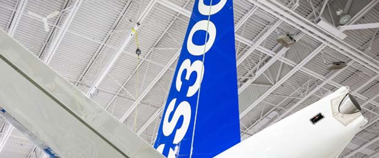 Leitwerk der ersten CS300: Hergestellt wird das Bauteil in Italien.
