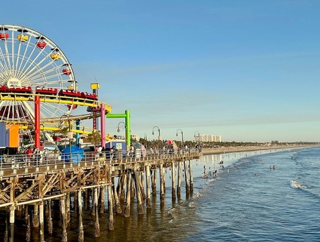 Seebrücke mit Riesenrad