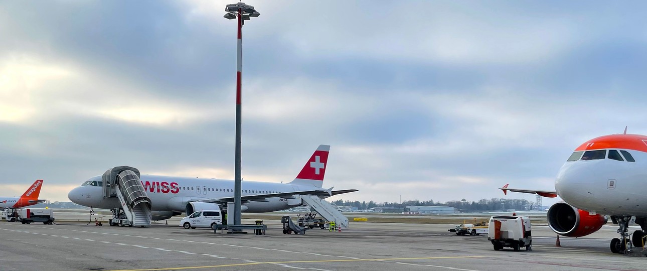 Flugzeuge von Swiss und Easyjet in Genf: Das Gewicht verschiebt sich gerade wieder zugunsten der orangefarbenen Airline.