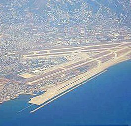 Beirut–Rafic Hariri International Airport: Südlich der Landeschwellen der Piste 34 und 35 liegt eine neue Mülldeponie (siehe Karte unten).
