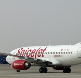 Boeing 737-700 von Spicejet in Delhi: Rollen bald Airbus-Jets daneben?