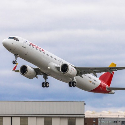 airbus a321 xlr iberia ec oil