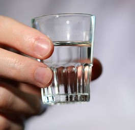 Vodka: Aeroflot greift gegen betrunkene Passagiere durch.