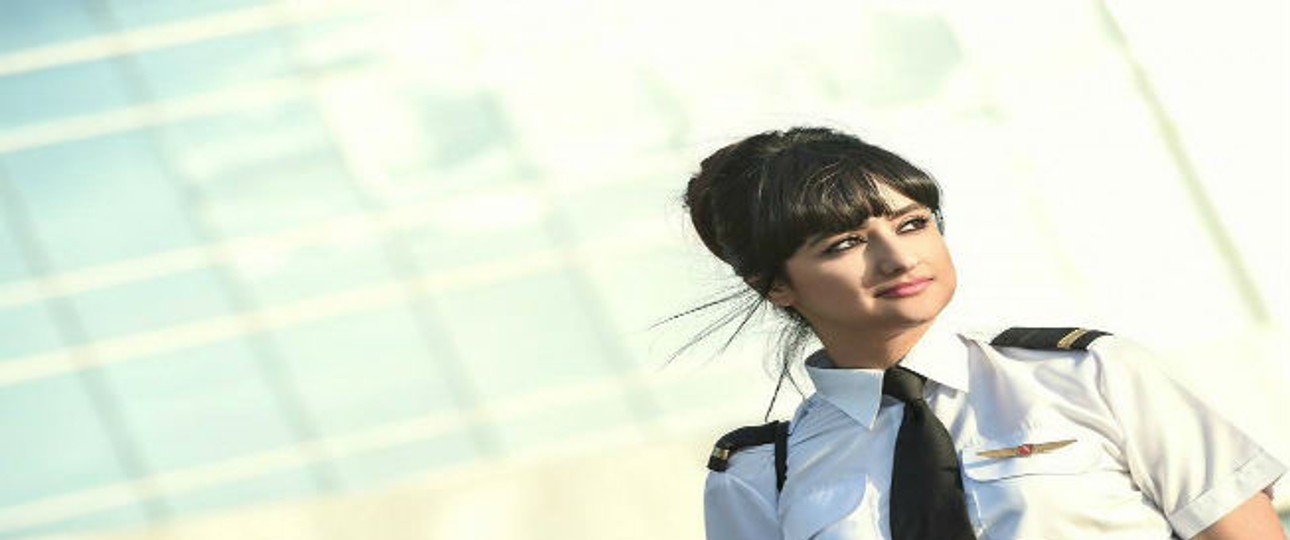 Ghada Mohamed Al Rossi,  Pilotin  bei Air Arabia: Sie ermutigt mehr Frauen, die Ausbildung zur Pilotin zu wagen.