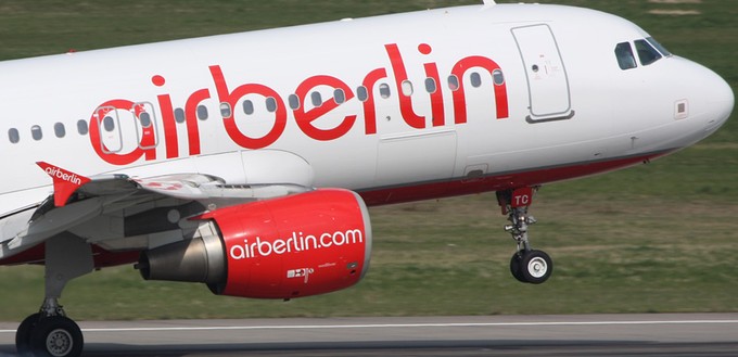 ... er dann auch bei Air Berlin trug.