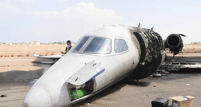 Die ausgebrannte Cessna Citation in Misrata: Betrunkene Piloten?