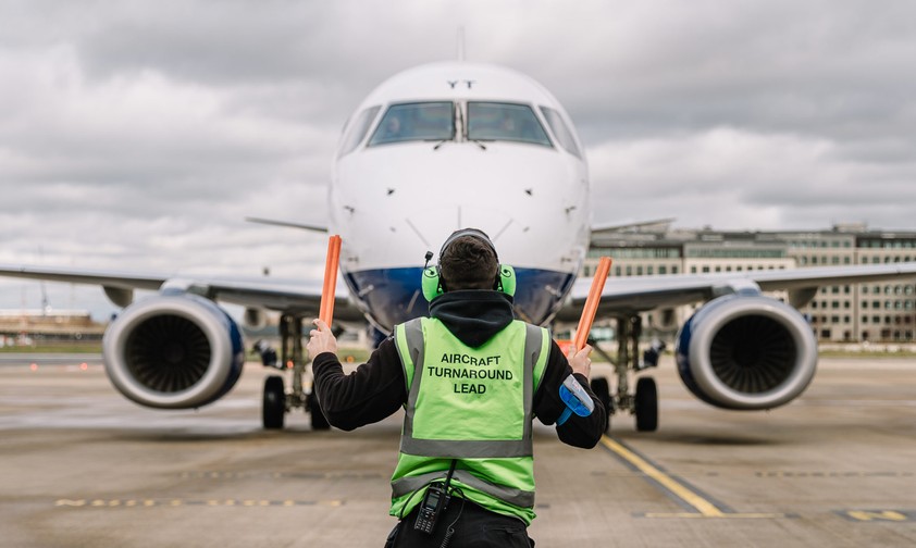Abfertigung am London City Airport: Mehr Reisende ja, mehr Flüge nein.