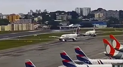 Embraer E195-E2 von Azul: Das Flugzeug hebt erst kurz vor dem Ende der Piste ab.