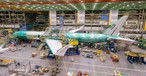 Die erste flugfähige 777X: Boeing hat die Testmaschine in Everett weitgehend zusammengebaut.