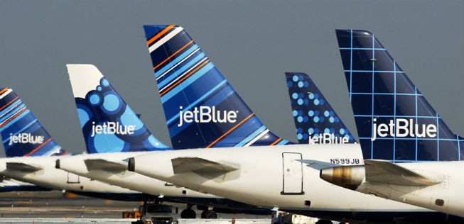 Jetblue fliegt je ein Mal pro Tag von New York JFK und Orlando und zwei Mal täglich von Fort Lauderdale.
