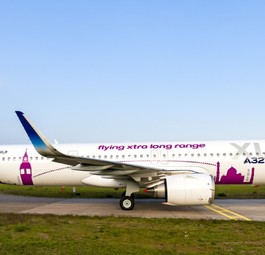 Der erste Airbus A321 XLR, auf der rechten Seite mit Big Ben und Taj Mahal.