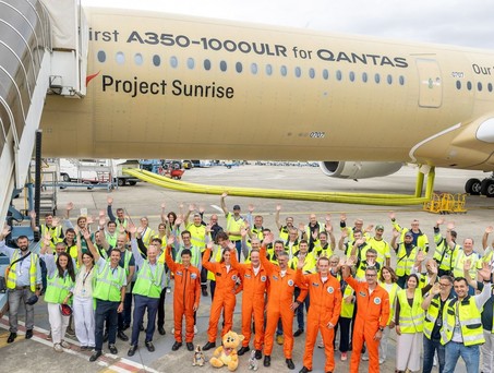 Crew des Testflugzeugs: Sie sorgt dafür, dass der Airbus A350-1000 ULR auf Herz und Nieren geprüft wird. 