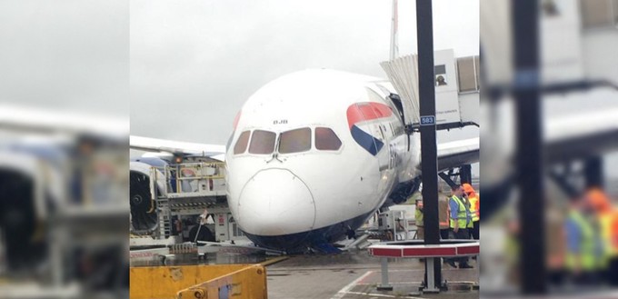 ... British Airways kollabierte das vordere Fahrwerk.