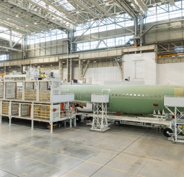 Rumpf eines Airbus A321 in der umgewandelten Endmontagehalle.